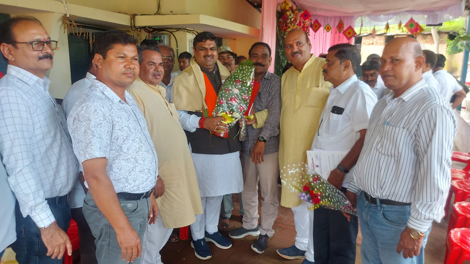 शिक्षक संघ प्रतिनिधिमंडल ने शिक्षा मंत्री से की मुलाकात, कई अहम मांगें रखीं