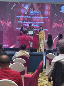 ISEI (Institution of Safety Engineers – India) द्वारा रायपुर में आयोजित कार्यक्रम में यातायात पुलिस दुर्ग को यातायात क्षेत्र में उत्कृष्ट कार्य हेतु सम्मानित किया गया 2 IMG 20260111 WA0276